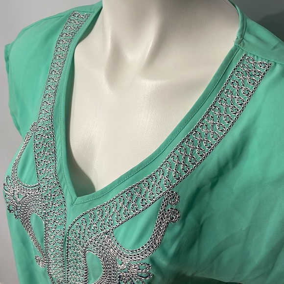 Green v-neck blouse with embroidery, size medium - Picture 2 of 6